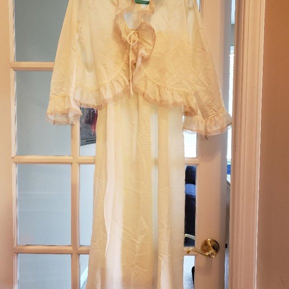 Givenchy Intimates Nightgown Size Medium - Picture 2 of 6